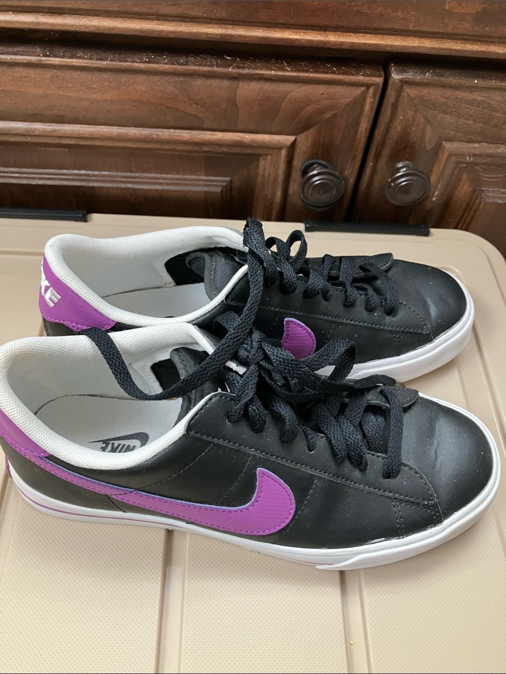 Nike 8 Sweet Classic Tennis Shoes black purple